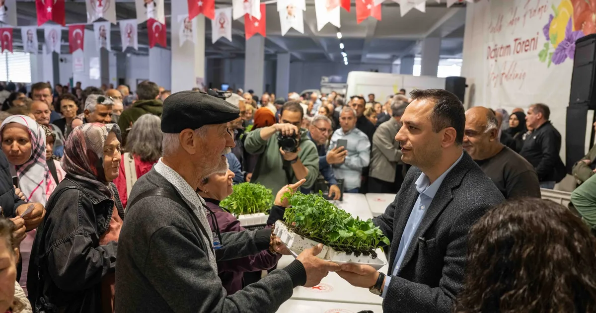 İzmir Bornova’da toprağa can, üreticiye destek