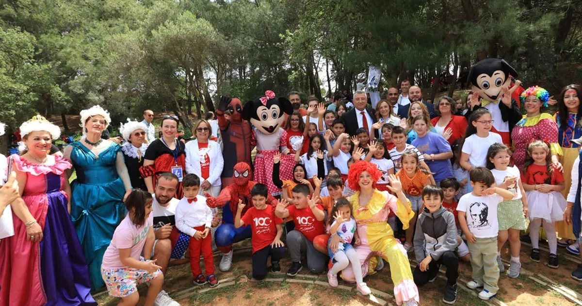 İzmir Güzelbahçe 23 Nisan'a hazır