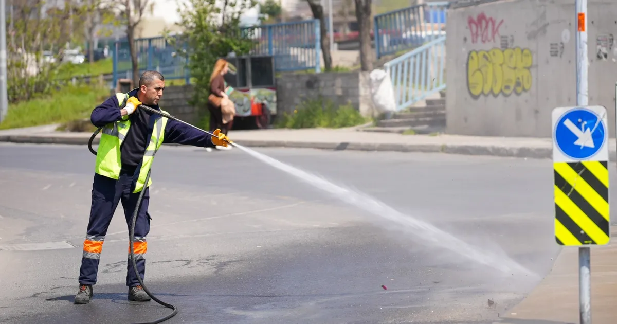 İstanbul Maltepe'de bahar temizliği hız kesmiyor