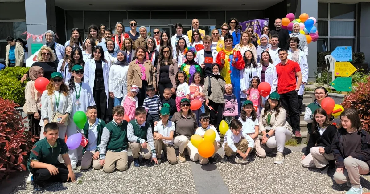 Bursa’da tedavi gören çocuklara 23 Nisan coşkusu
