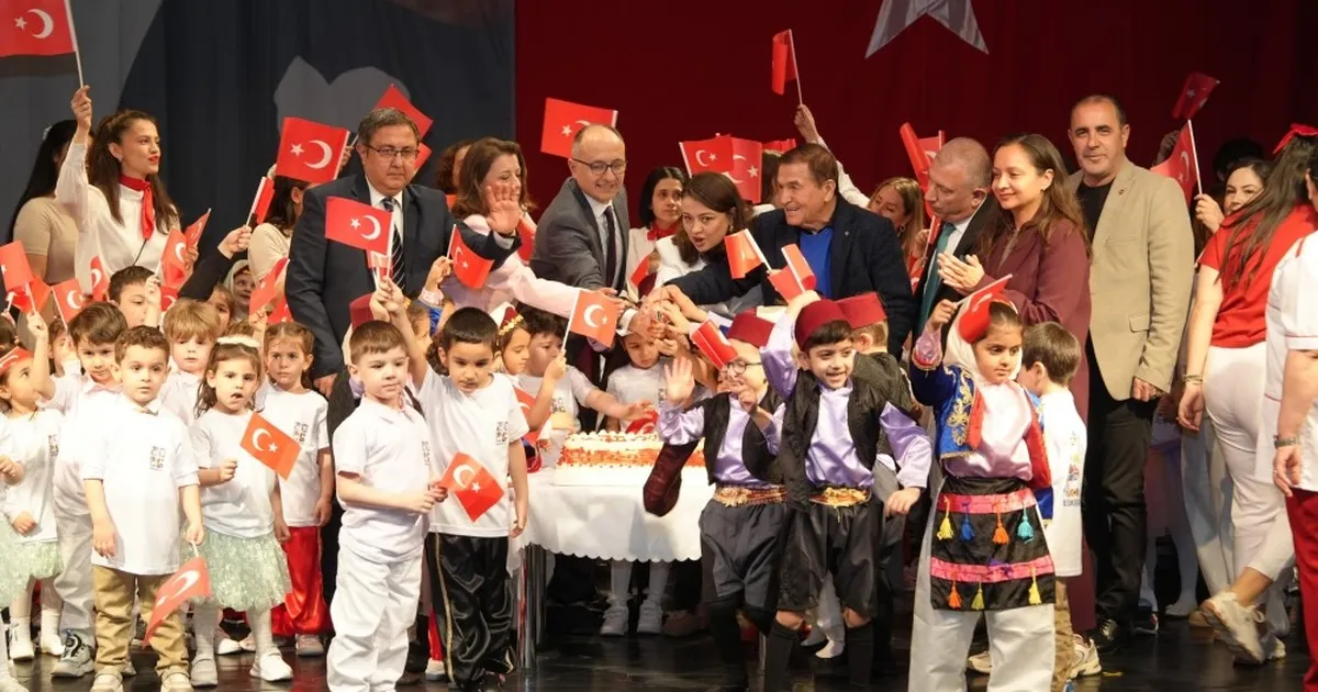 Eskişehir’de minikler 23 Nisan coşkusunu yaşadı