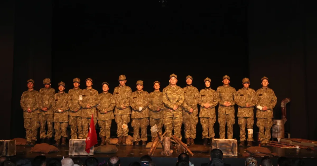 Erzurum’da Çanakkale ruhu sahneye taşındı