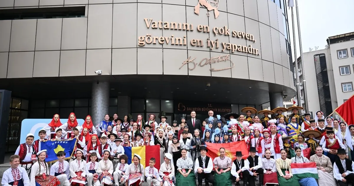 Balıkesir’de dünya çocukları buluştu