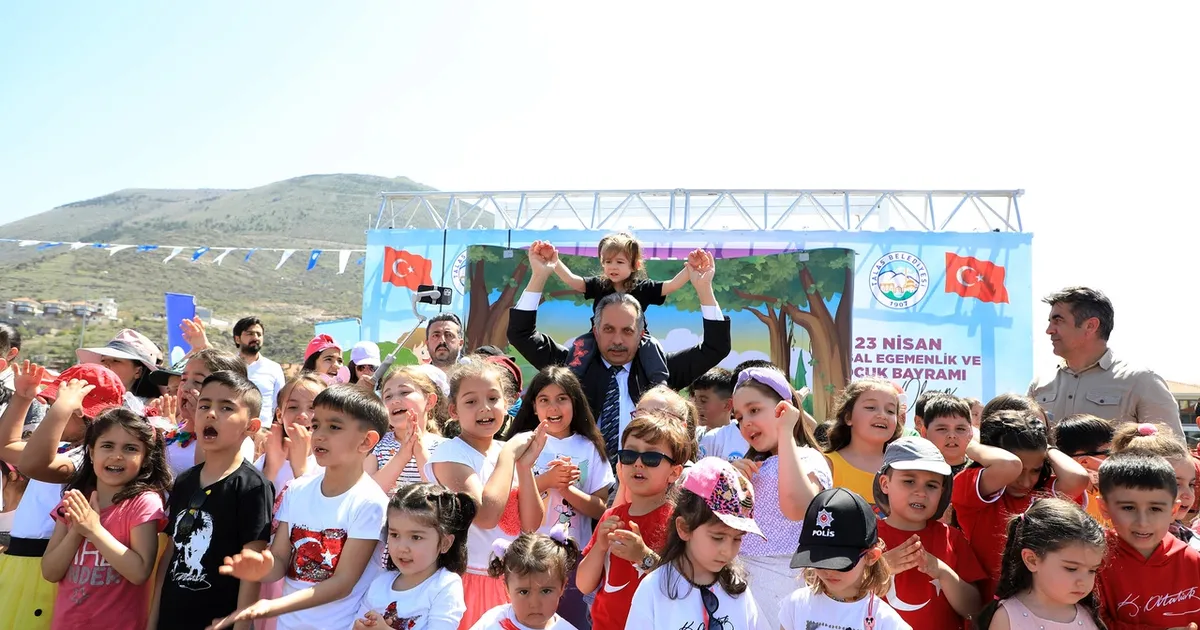 Mustafa Yalçın'dan '23 Nisan' mesajı - Gündem Haberleri