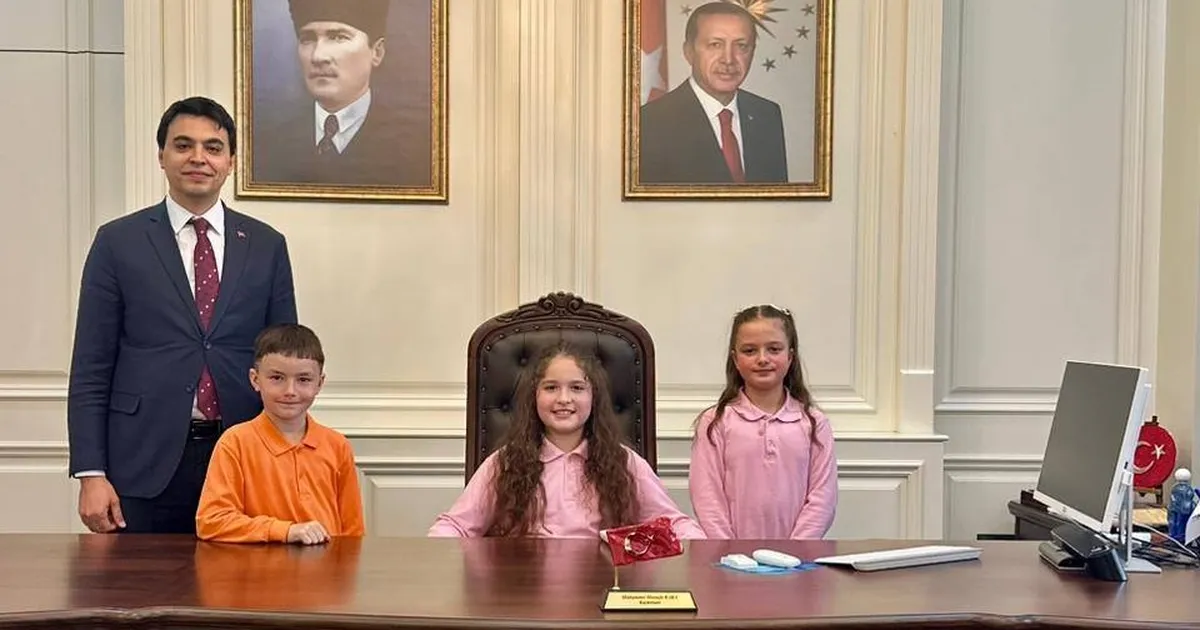 Minik yürekler devlet yönetti - Gündem Haberleri