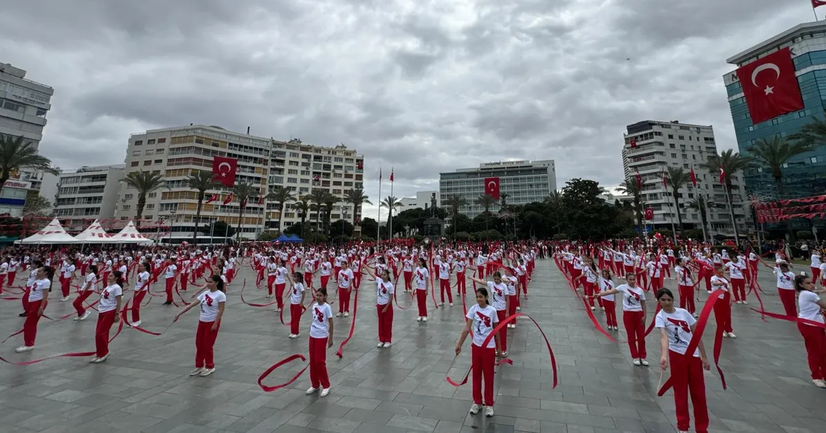 İzmir’de 23 Nisan coşkusu - Gündem Haberleri