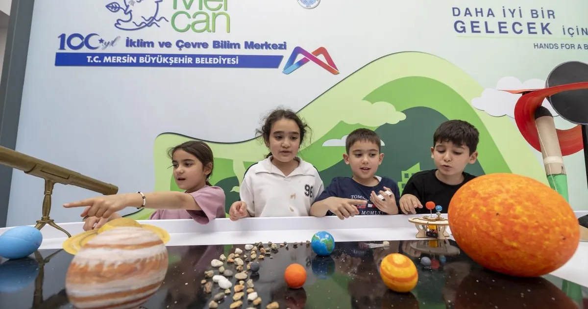 Mersin’de çocuklar bilim ve doğayla bayramı kutladı
