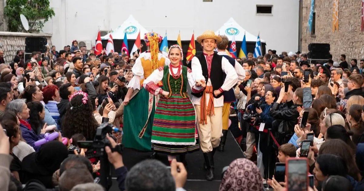 Manisa Mesir Festivali'nde kültür defilesi büyüledi - Gündem Haberleri