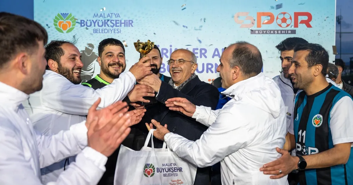 Malatya Büyükşehir'de şampiyon Gençlik ve Spor Hizmetleri Dairesi Başkanlığı oldu