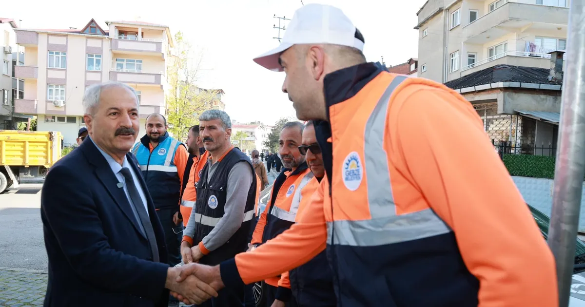 Kocaeli Gebze’de bahar temizliği devam ediyor