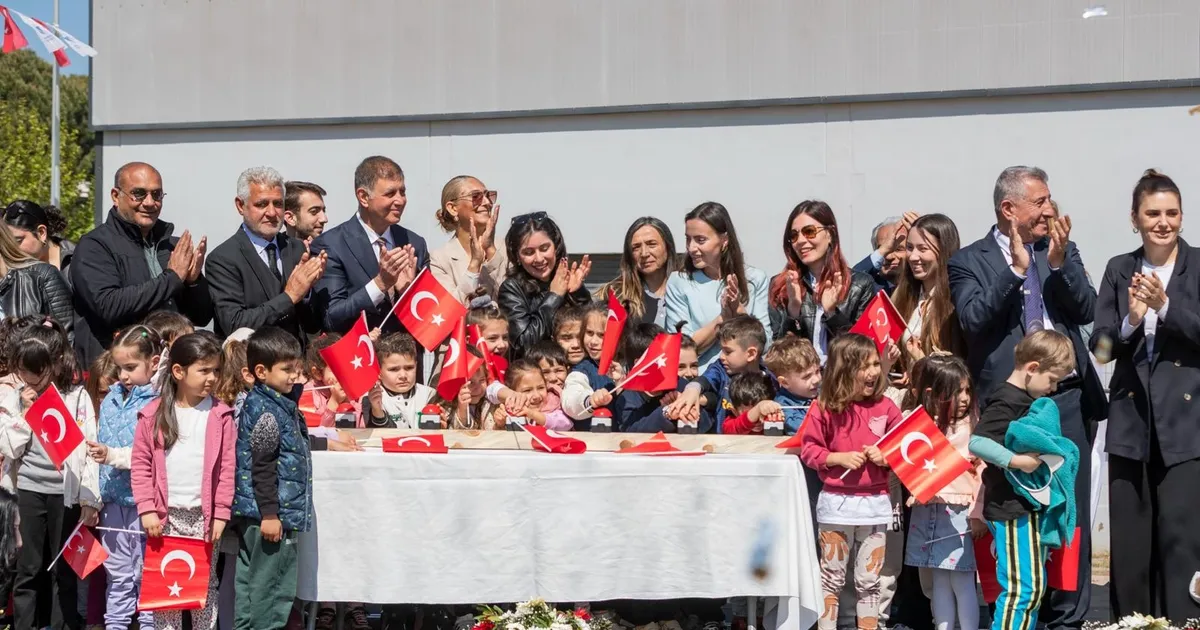 İzmir Güzelbahçe'de Onur Günay Eğitim Kampüsü Yerleşkesi’ne temel