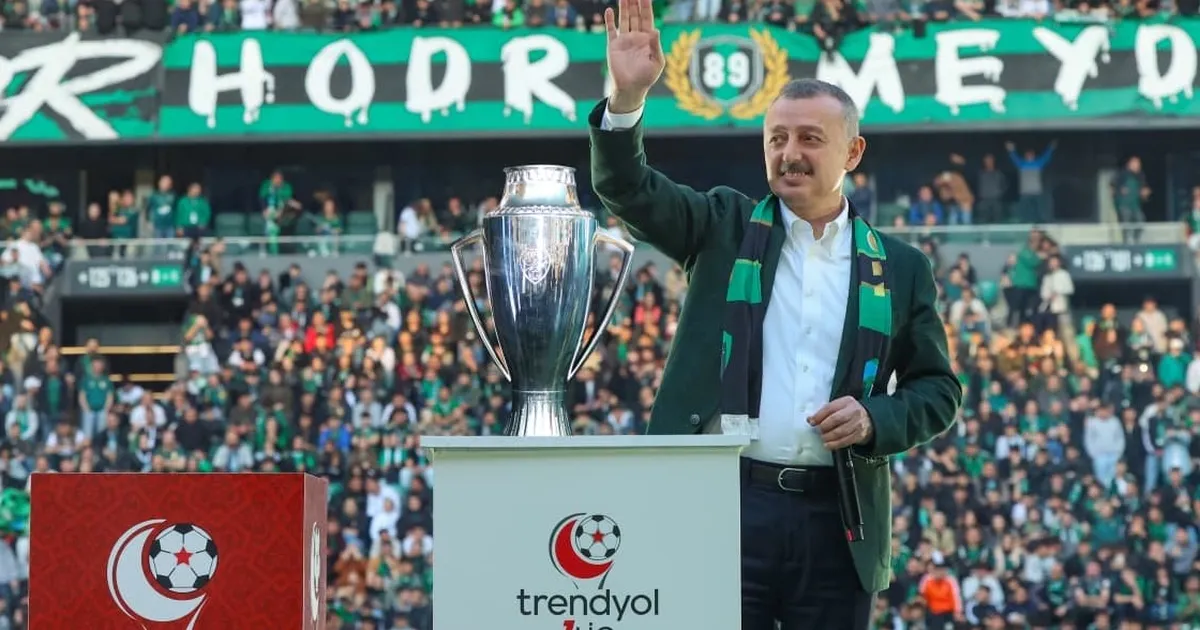 Başkan Büyükakın'dan Kocaelispor’a 60. yıl mesajı - Spor Haberleri