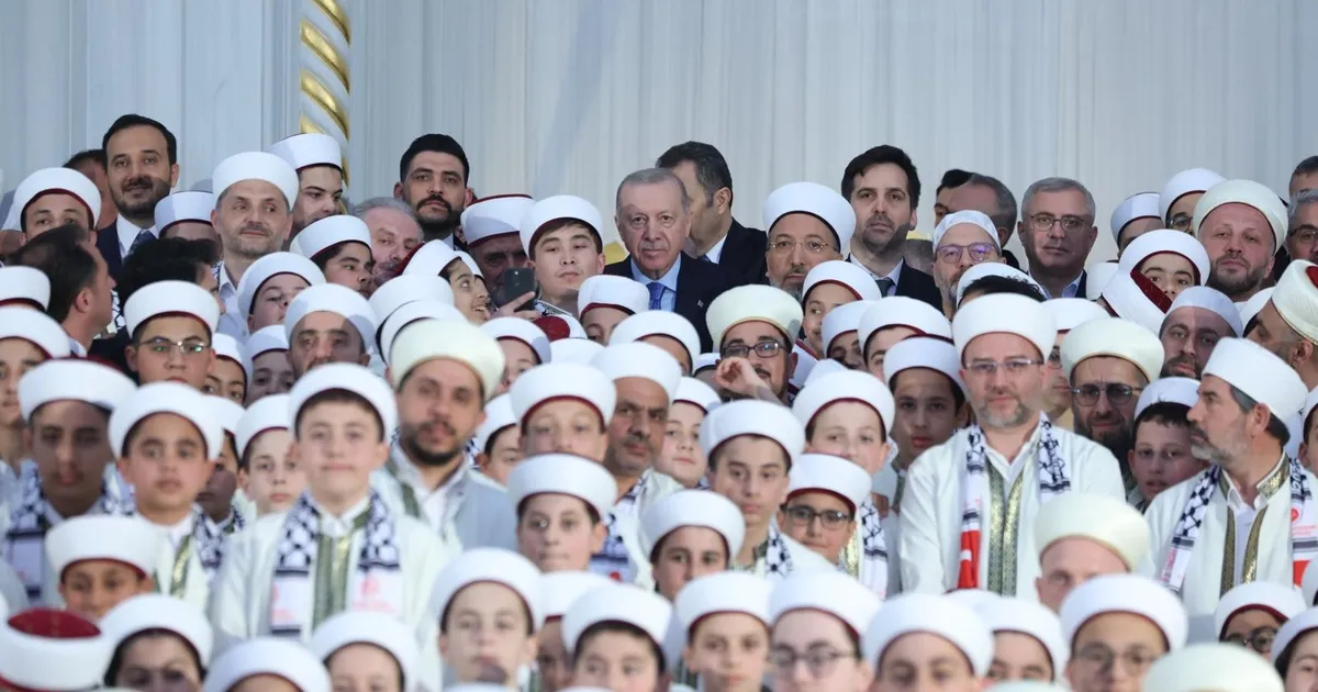 Çamlıca Camii’nde 333 öğrenci hafızlık icazetini aldı