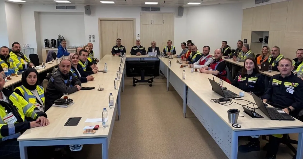 Kocaeli’de İSG profesyonelleri TÜPRAŞ’ta teknik geziye katıldı