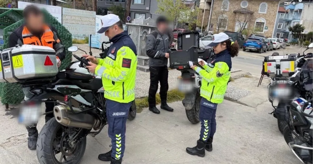 Bursa’da Trafik Jandarması'ndan motosikletlere sıkı denetim
