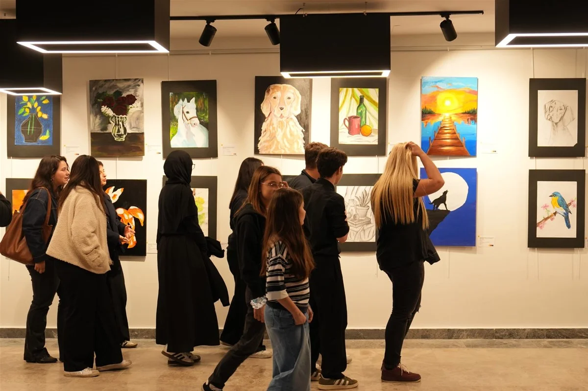 Genç Sanatçılara Eserlerini Ücretsiz Sergileme İmkanı