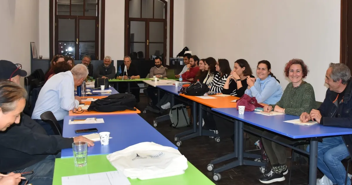 İzmir'de kentsel politikalar 'Demokrasi Okulu’nda konuşuldu