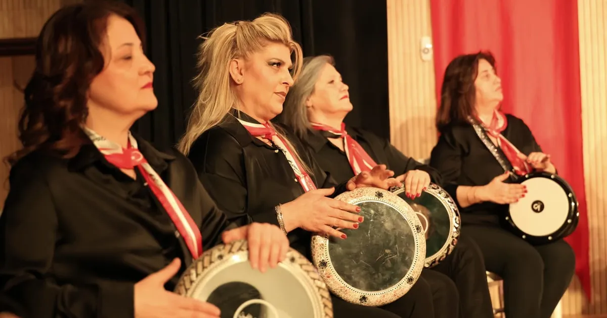 Osmangazili kadınlardan muhteşem ritim gösterisi - Gündem Haberleri