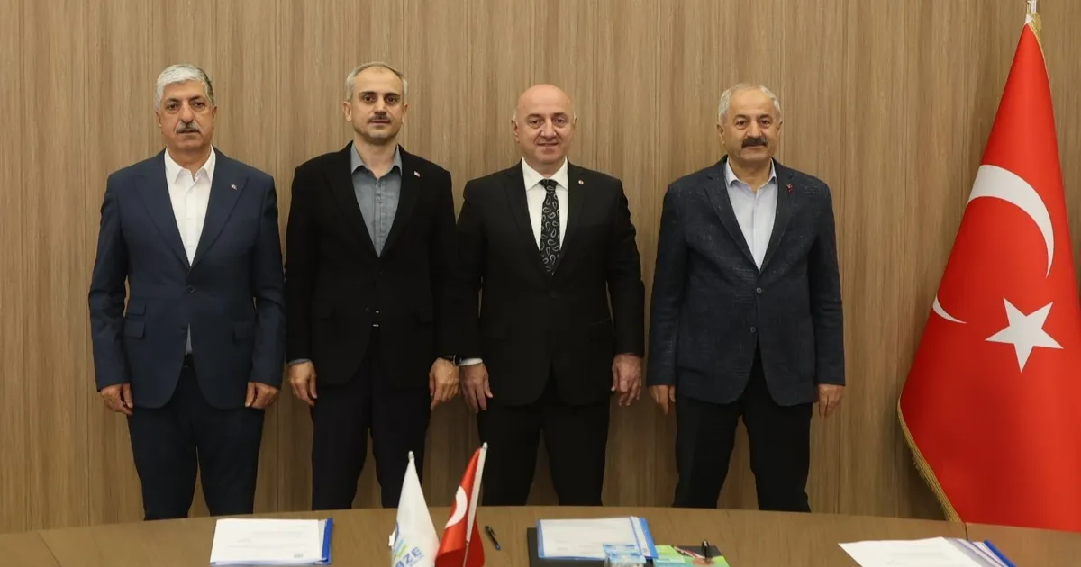 Gebze Belediyeler Birliği Başkanı Çayırova'ya emanet