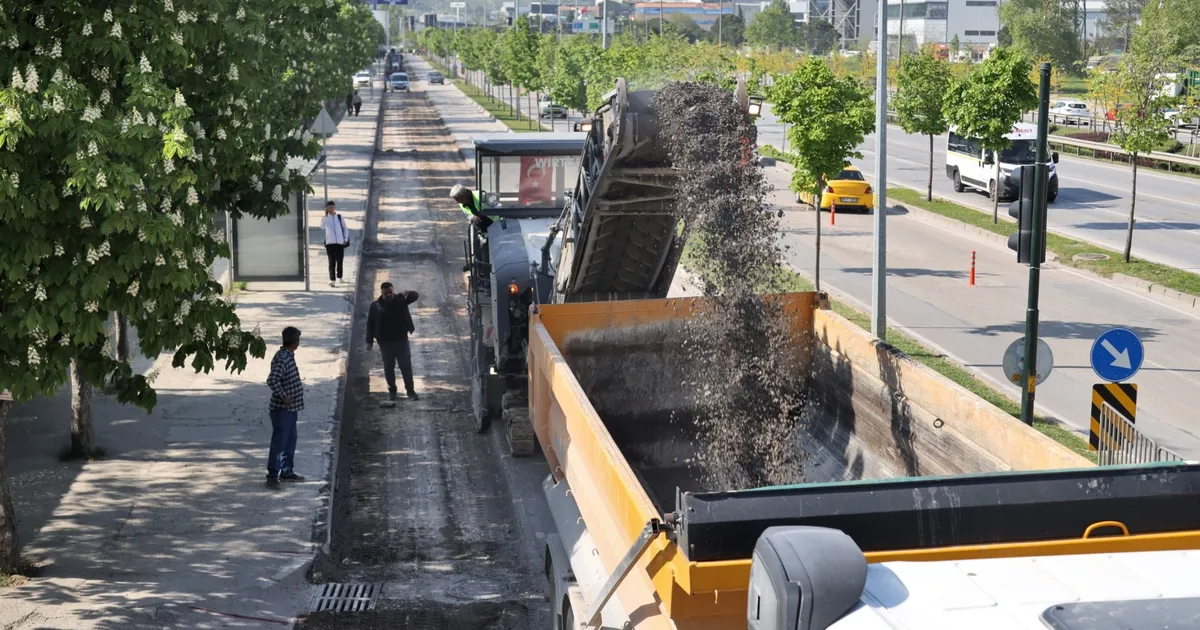 Bursa'da terminal yolu yenileniyor