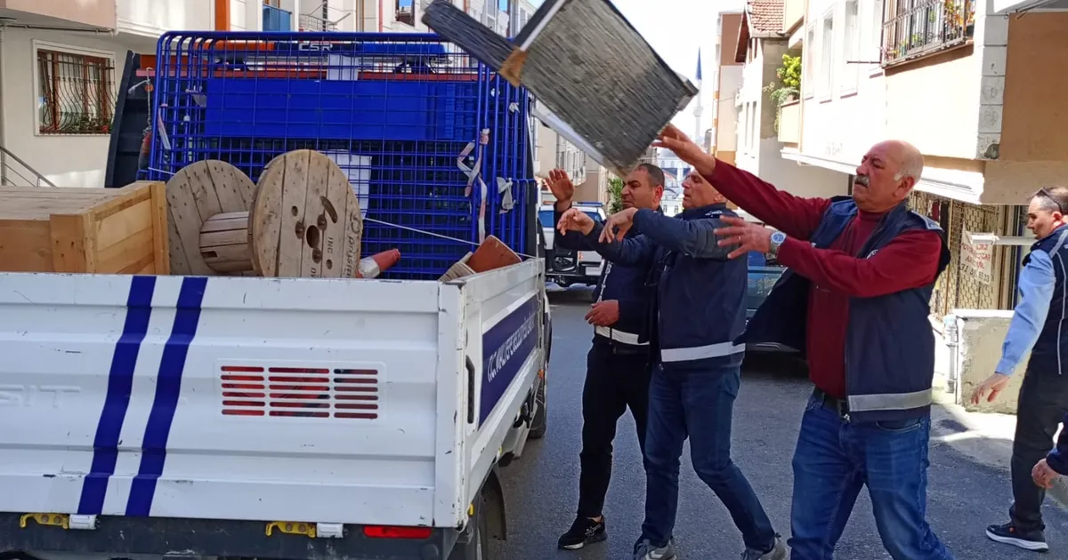 Maltepe'nin iki mahallesinde kaldırım ve yol işgali denetimi