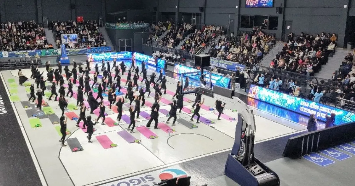 Kocaeli Çayırova’nın sultanları sahaya çıktı