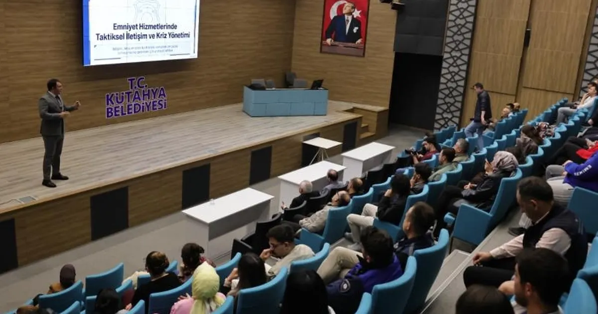 Kütahya'da belediye personeline 'etkili iletişim' eğitimi