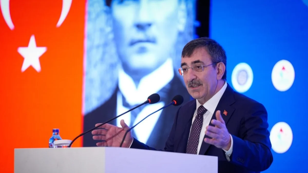Cumhurbaşkanı Yardımcısı Yılmaz: ''Çalışanları daima merkeze aldık''