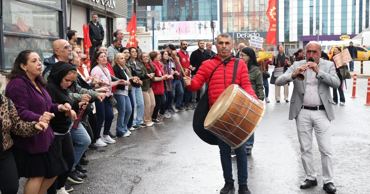 İzmir Çiğli’de 1 Mayıs coşkusu