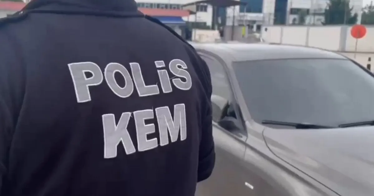 Adana’da uyuşturucu operasyonu: 2 tutuklama