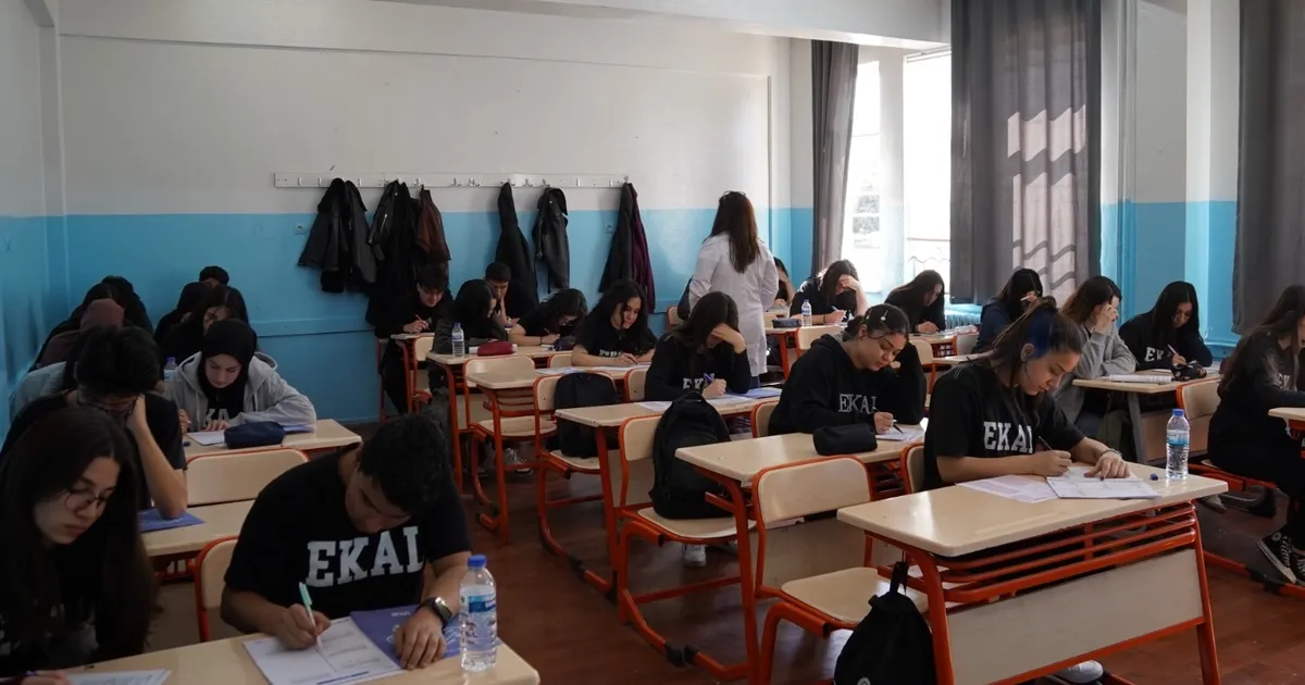 Gaziantep'te 12. sınıf öğrencilerine Büyükşehir'den deneme sınavı