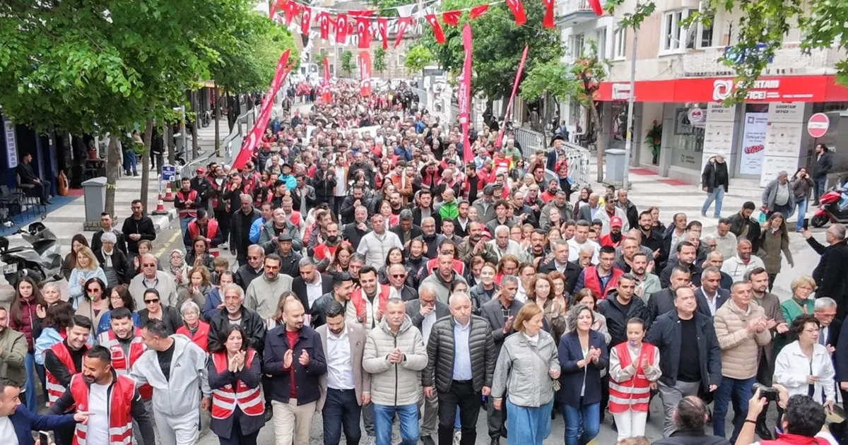 Manisa'da Başkan Dutlulu emekçilerle omuz omuzaydı