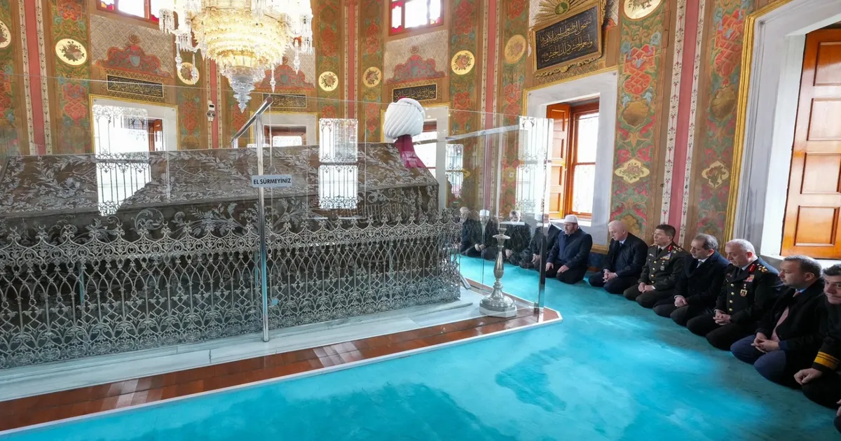 Fatih Sultan Mehmet vefatının 545. yılında kabri başında anıldı