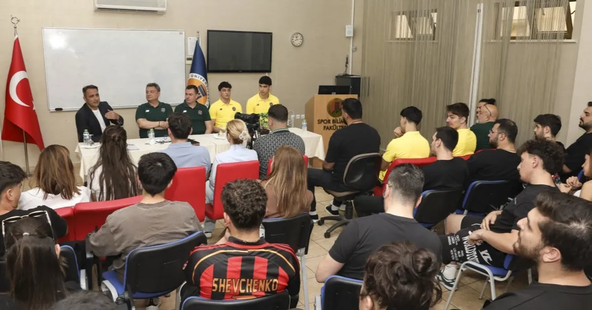 Mersin Üniversitesi’nde basketbol altyapısı konuşuldu