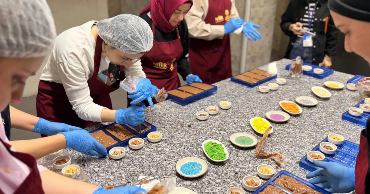 Sakarya’da Anneler Günü Çikolata Atölyesi