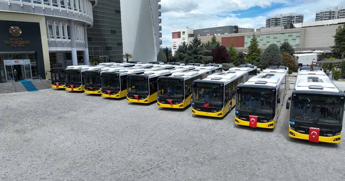 Malatya Büyükşehir filosuna 12 otobüs