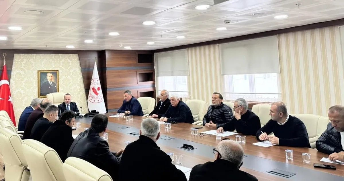Artvin Hopa’da Köylere Hizmet Götürme Birliği toplandı
