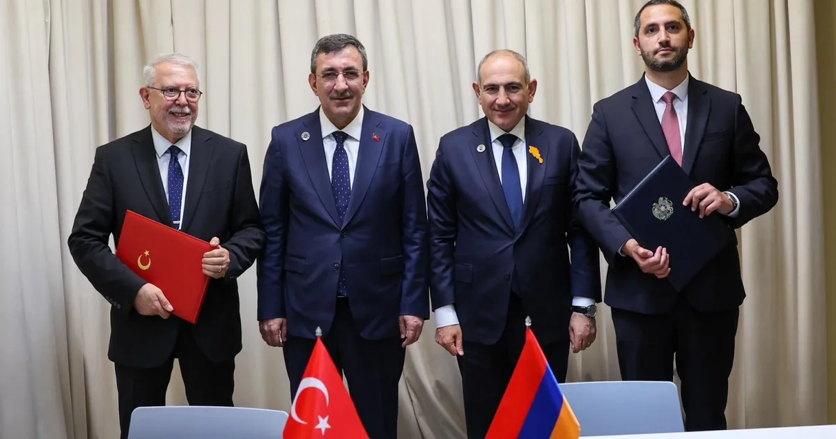 Cumhurbaşkanı Yardımcısı Cevdet Yılmaz Erivan’da temaslarını sürdürüyor
