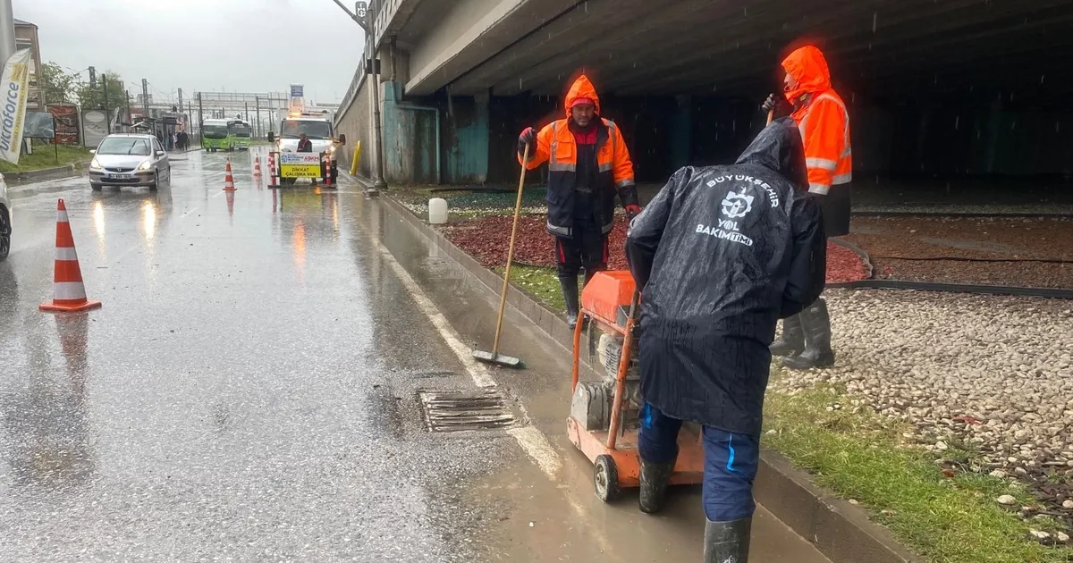 Kocaeli A Takımı hayatı kolaylaştırmayı sürdürüyor