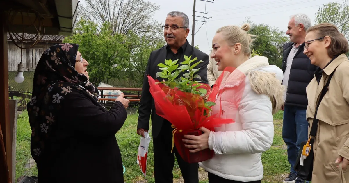 İzmit'ten kırsaldaki annelere özel sürpriz