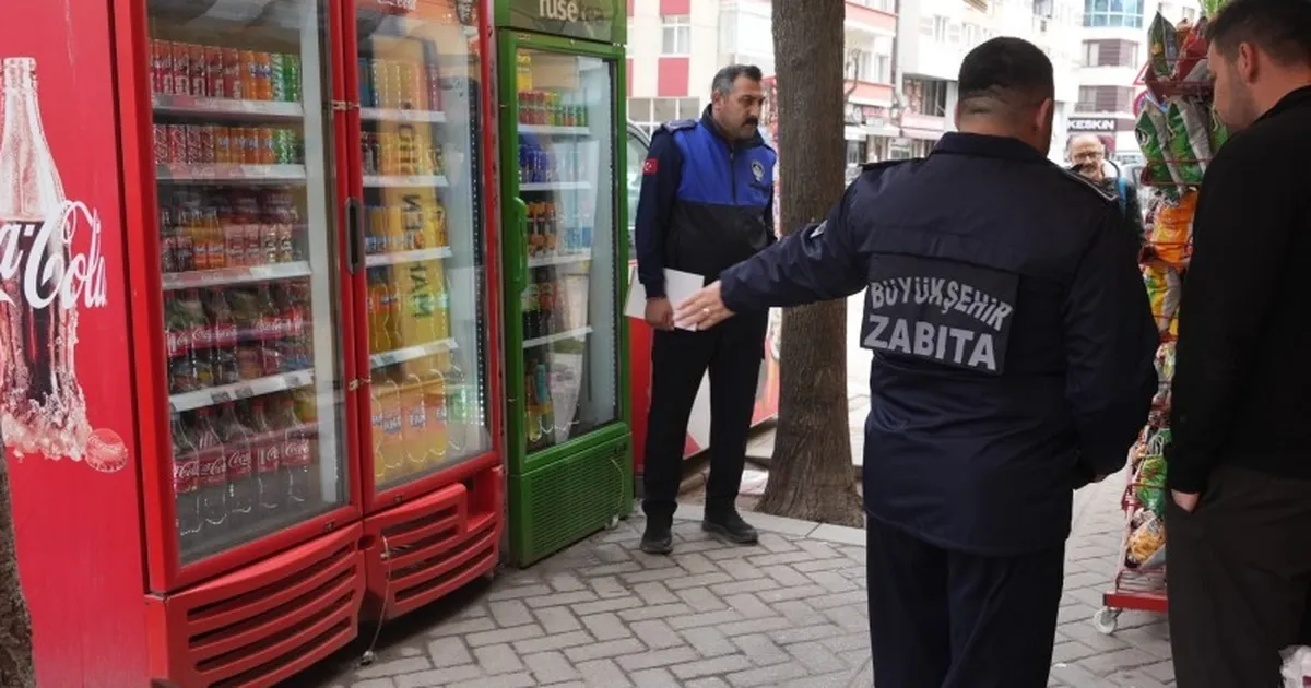 Eskişehir'de zabıta ekiplerinden ortak alanlara sıkı denetim