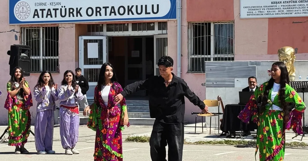 Keşan Atatürk Ortaokulu’nda bahar coşkusu