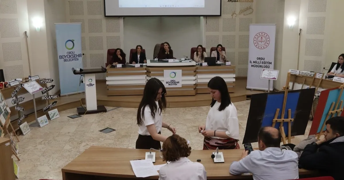 Ordu’da liseler arası münazara yarışmasında finalistler belli oldu