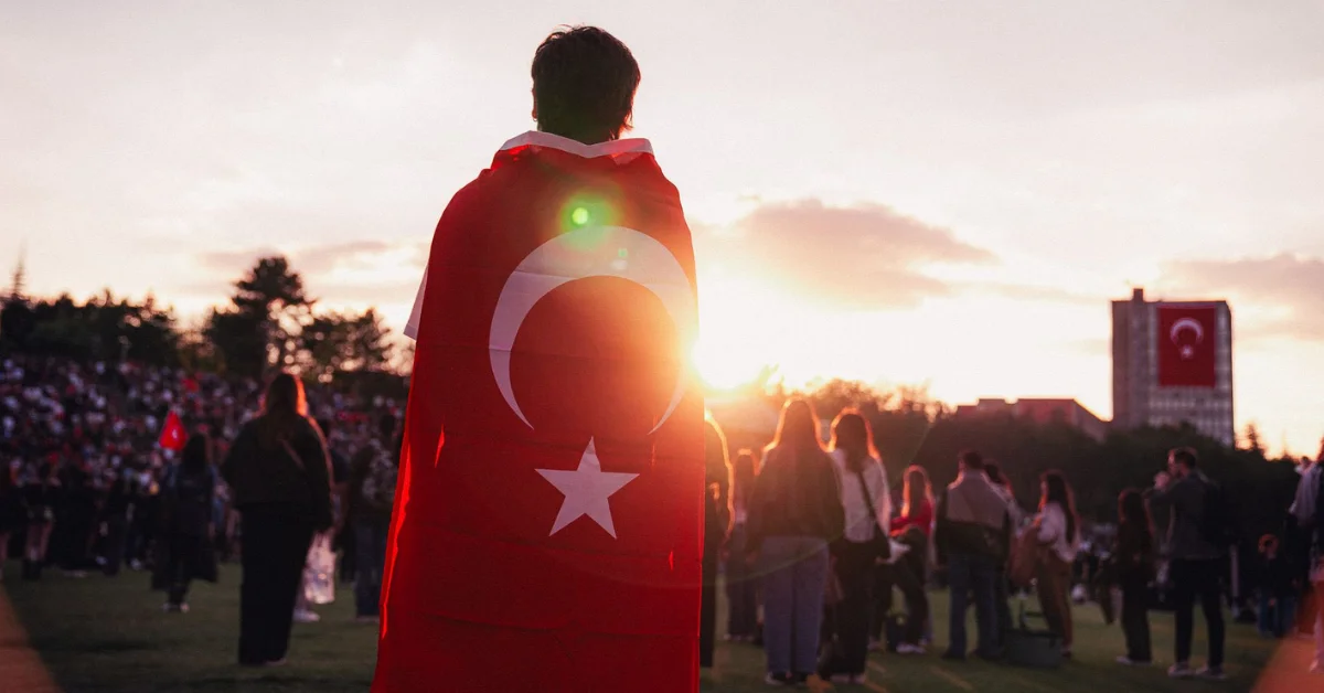 ODTÜ’de Türk bayrağına yönelik skandal: 6 gözaltı - Gündem Haberleri