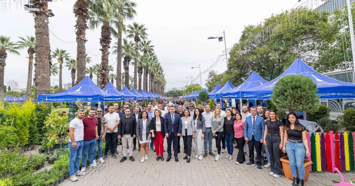 İzmir Balkon-Bahçe Bitkileri Festivali başladı