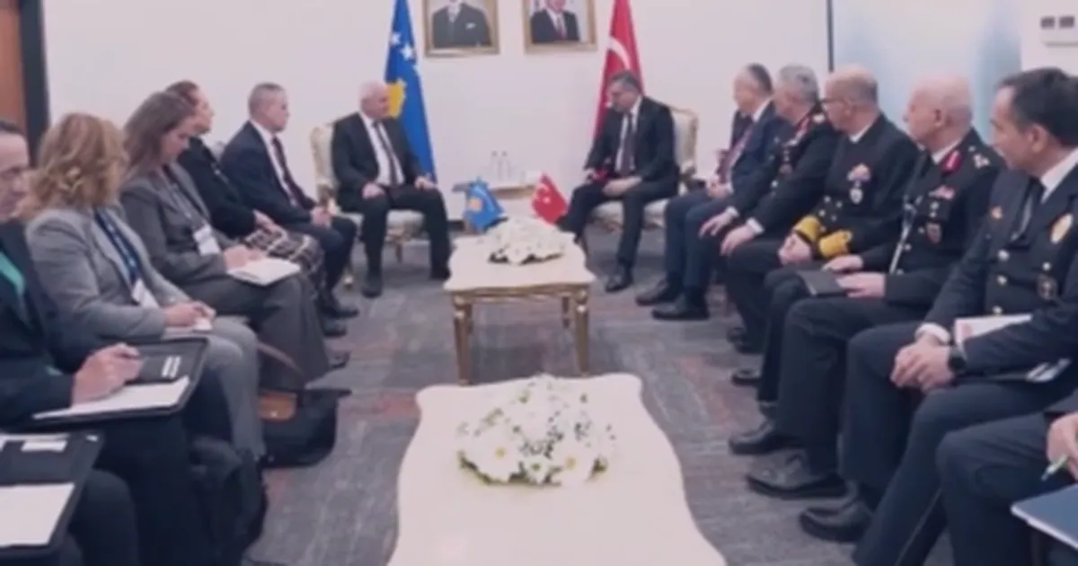 Bakan Çiftçi, Kosovalı mevkidaşıyla SAHA'da görüştü