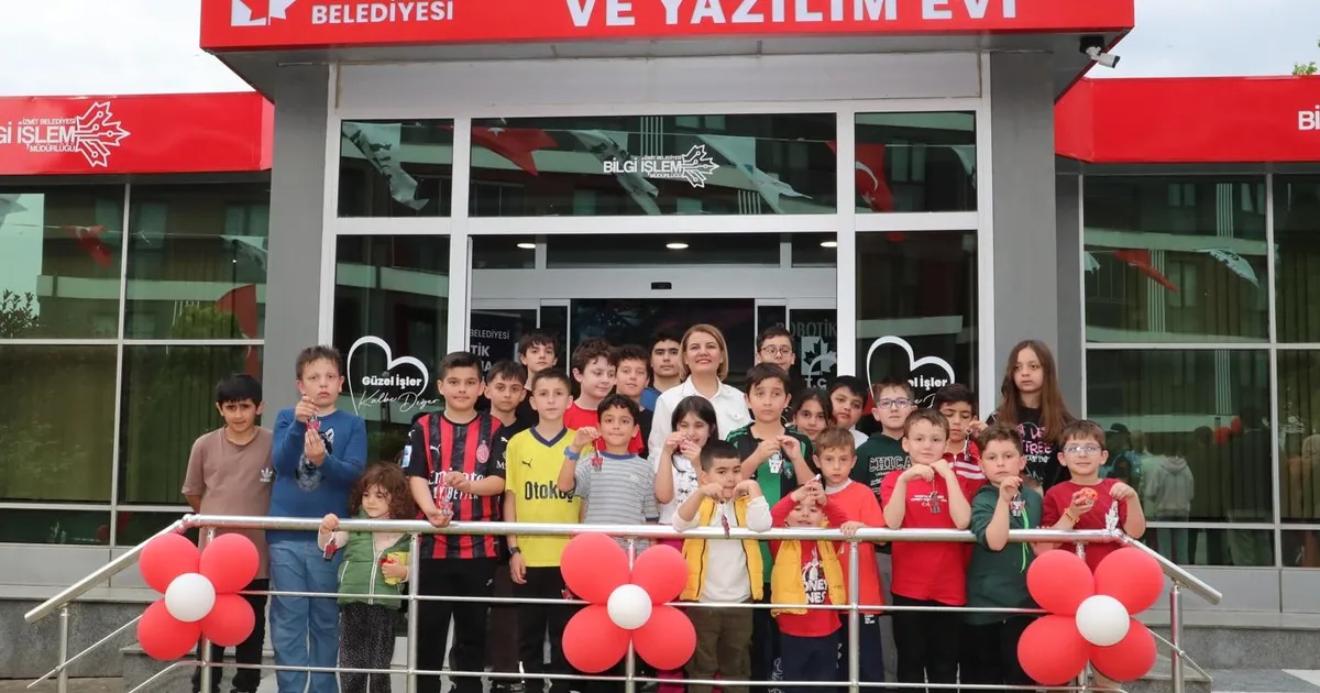 İzmit’te Robotik Kodlama ve Yazılım Evi açıldı
