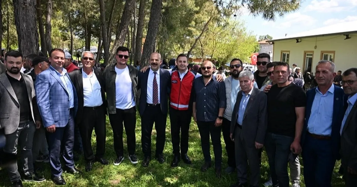 Ahmet Akın köy hayrına katıldı - Gündem Haberleri