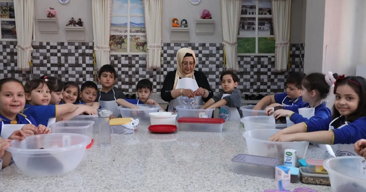 KAYMEK'ten minik şeflere 'tatlı' atölye