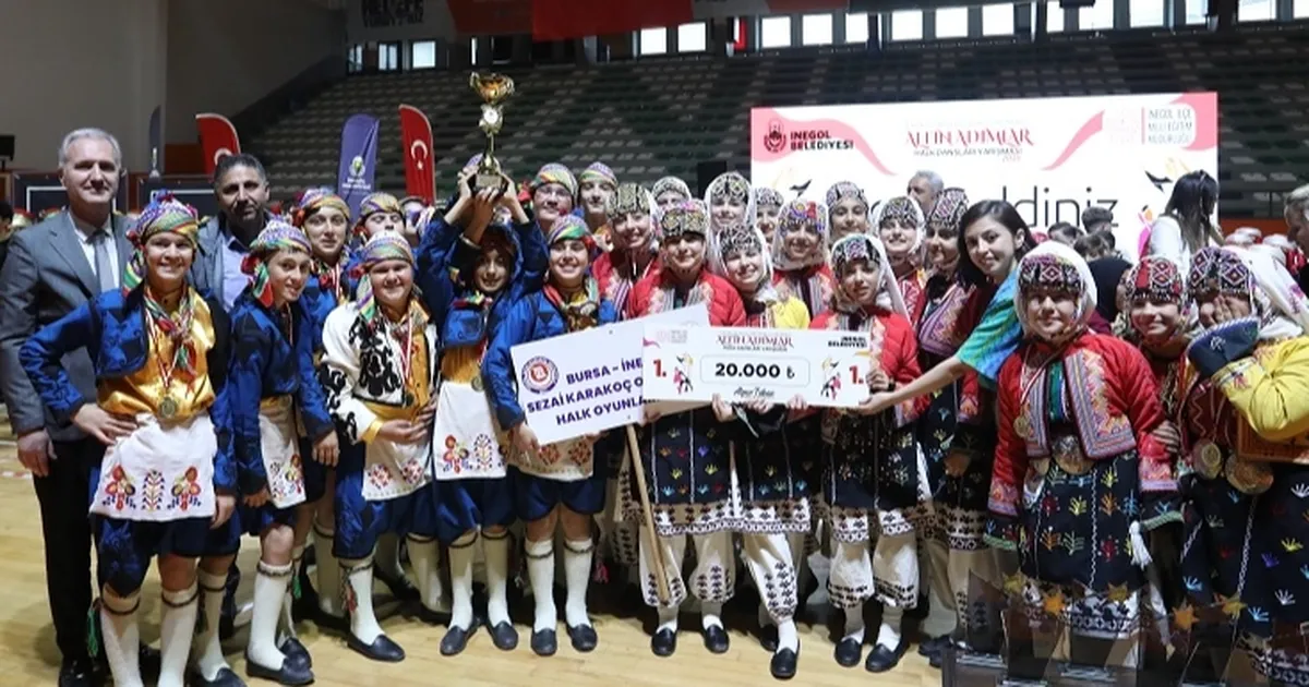 Bursa İnegöl'de 'altın adımlar'da şampiyonlar ödüllendi